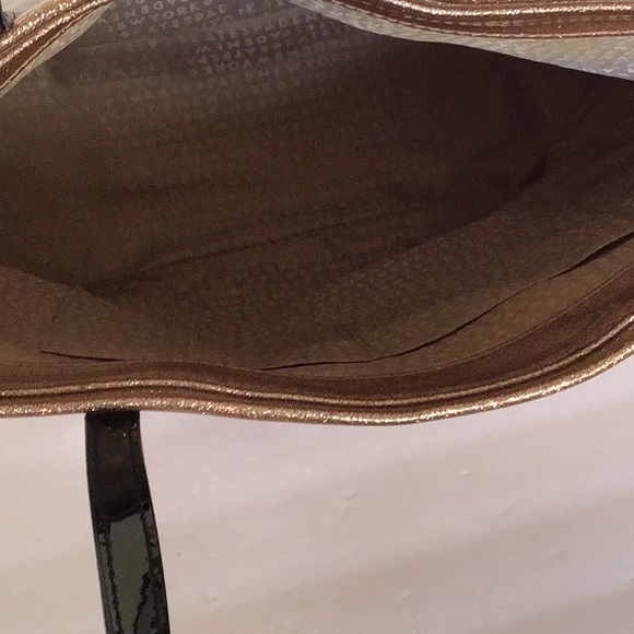 KATE SPADE HOLIDAY DRIVE GLITTER TOTE AND POUCH - Picture 13 of 15